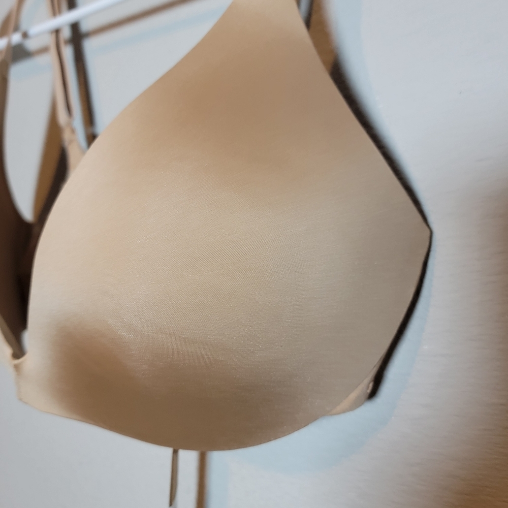 NWT SKIMS Ultimate Wireless Super Push Up Bra Clay 36D Seamless Plunge Nude - Picture 5 of 9